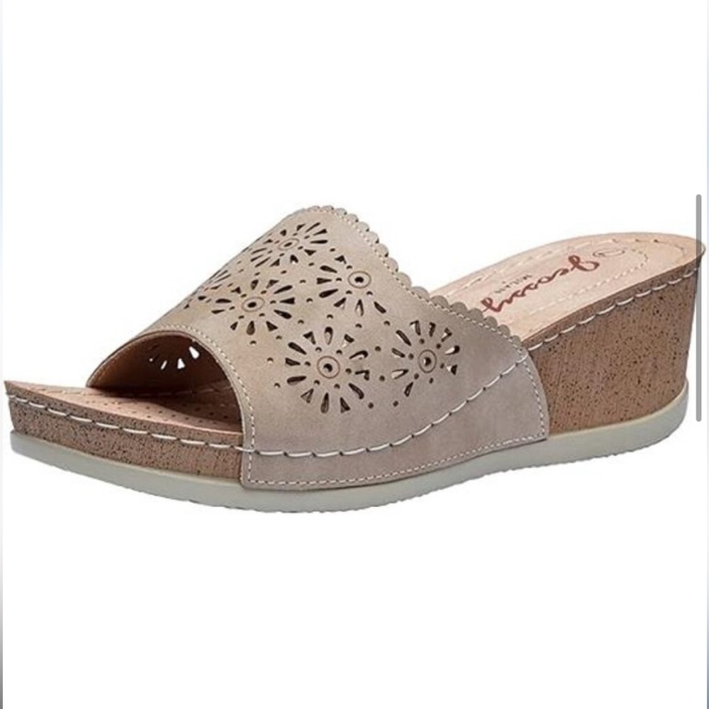Women's Tan Wedge Sandals